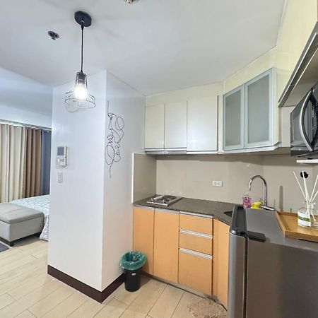 Two Palm Tree Villas Pasay Exteriör bild