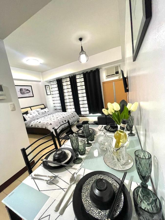 Two Palm Tree Villas Pasay Exteriör bild
