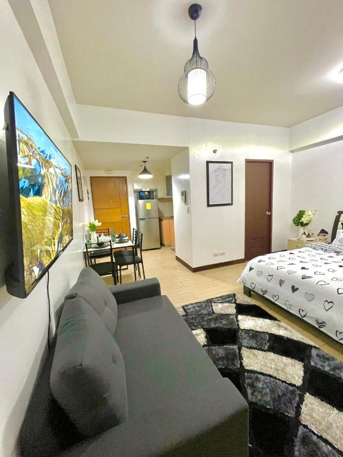 Two Palm Tree Villas Pasay Exteriör bild