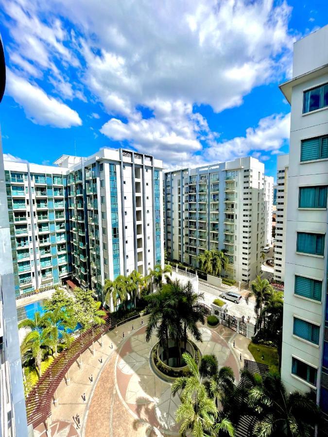 Two Palm Tree Villas Pasay Exteriör bild