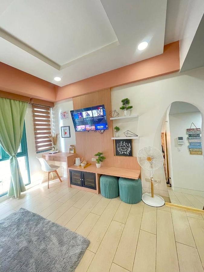 Two Palm Tree Villas Pasay Exteriör bild