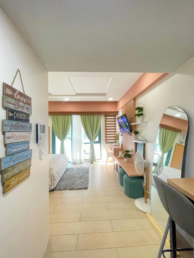 Two Palm Tree Villas Pasay Exteriör bild