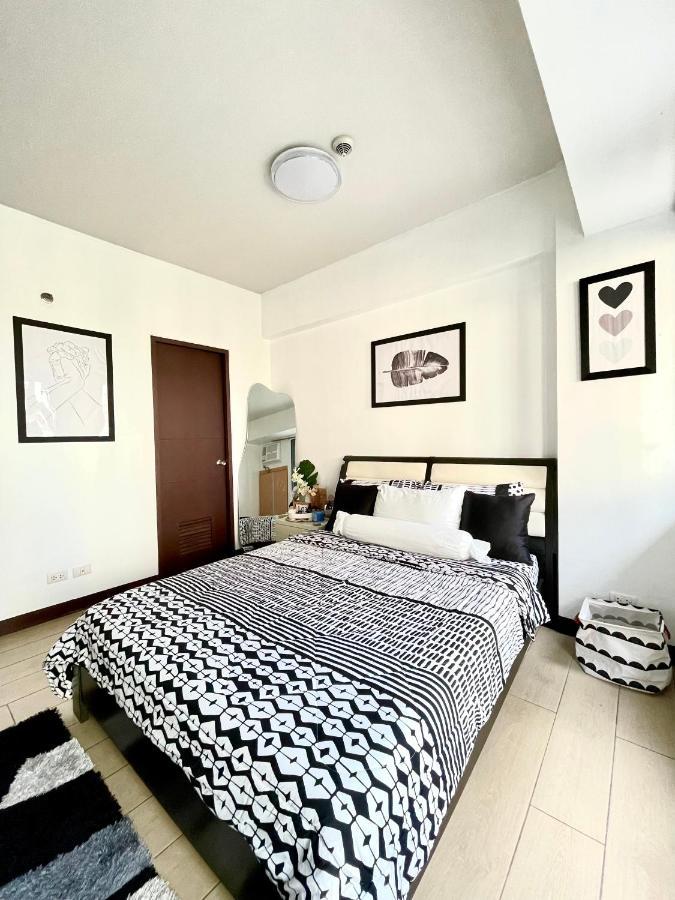 Two Palm Tree Villas Pasay Exteriör bild