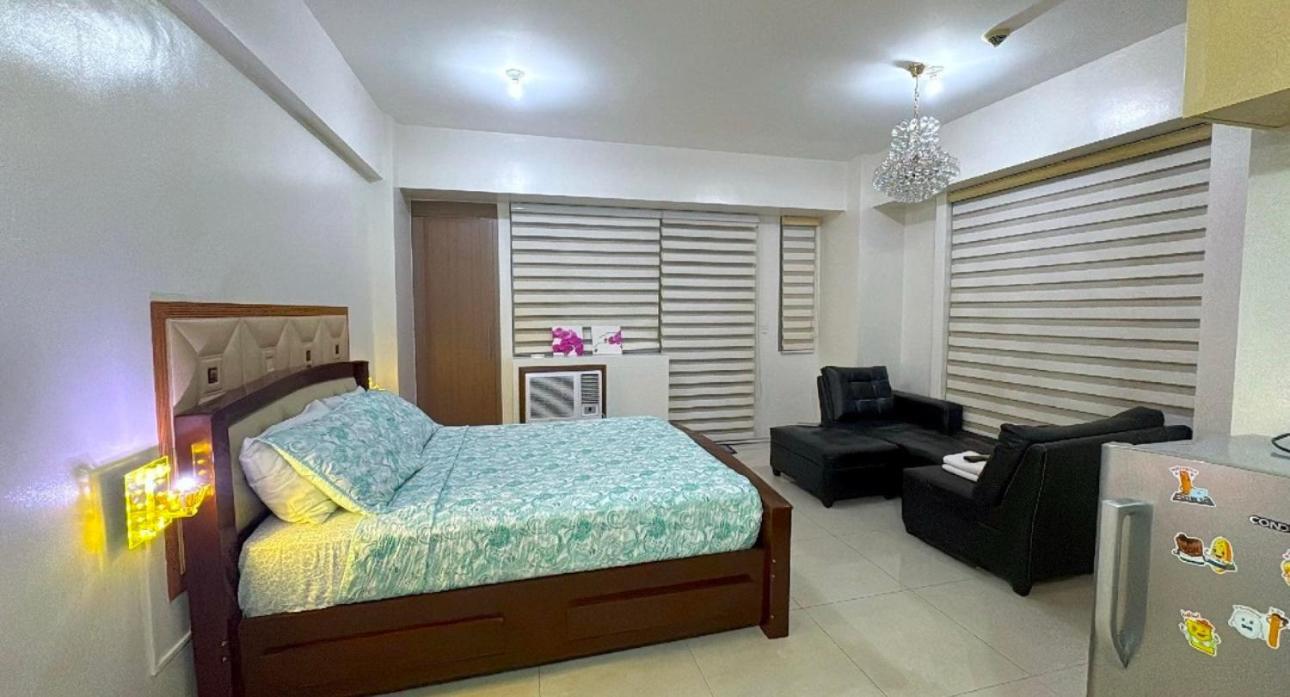 Two Palm Tree Villas Pasay Exteriör bild